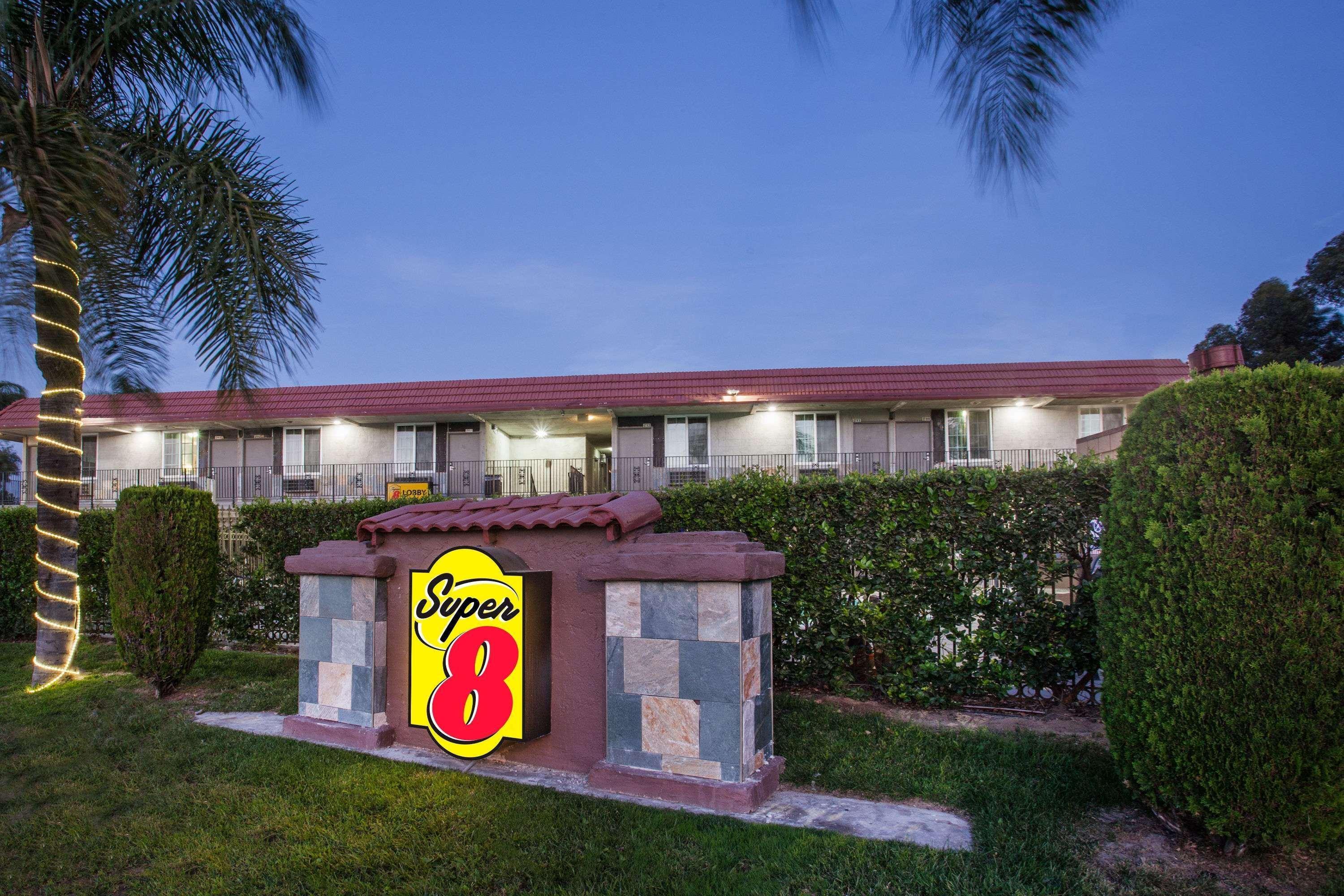 Super 8 By Wyndham Redlands/San Bernardino Motel Exterior photo