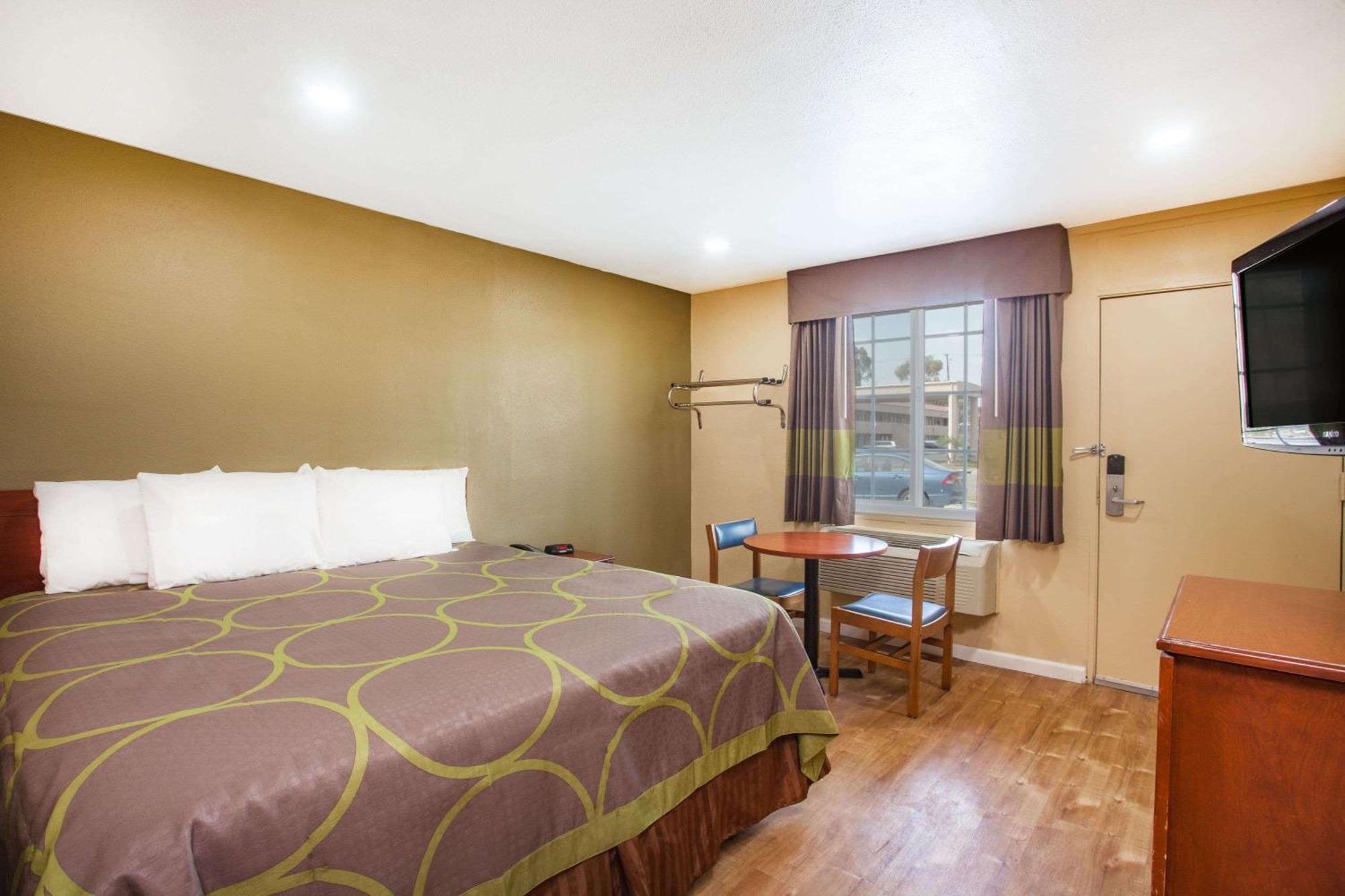 Super 8 By Wyndham Redlands/San Bernardino Motel Exterior photo