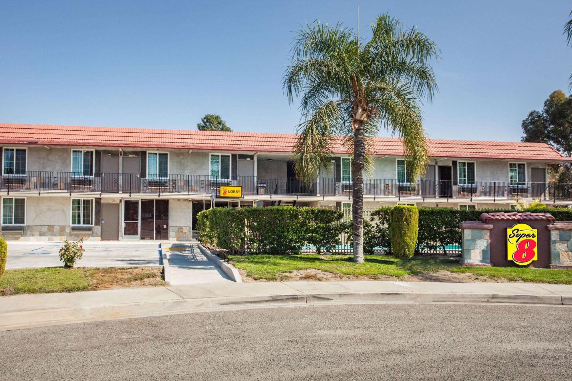 Super 8 By Wyndham Redlands/San Bernardino Motel Exterior photo
