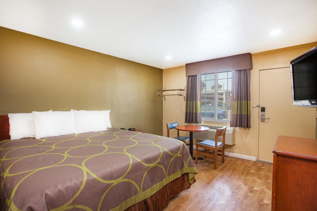 Super 8 By Wyndham Redlands/San Bernardino Motel Exterior photo